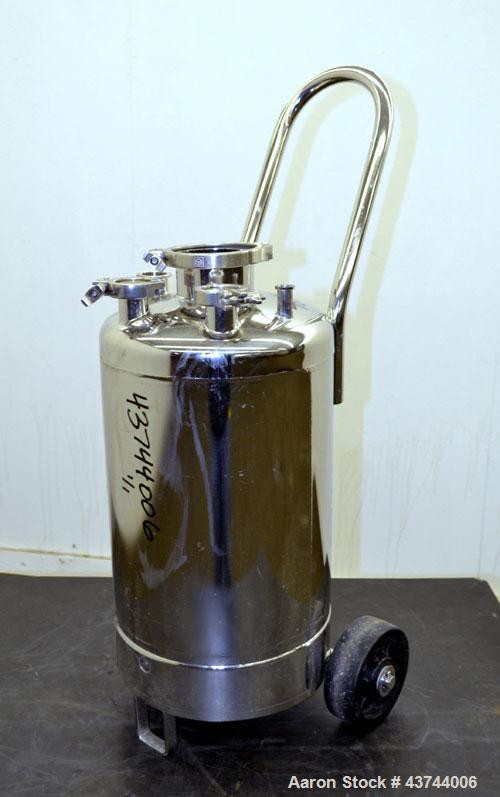 Used 7 Gallon Stainless Steel Apache Stainless Pressure Tank