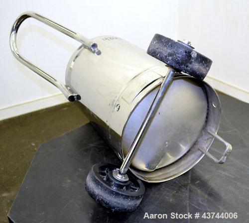 Used 7 Gallon Stainless Steel Apache Stainless Pressure Tank