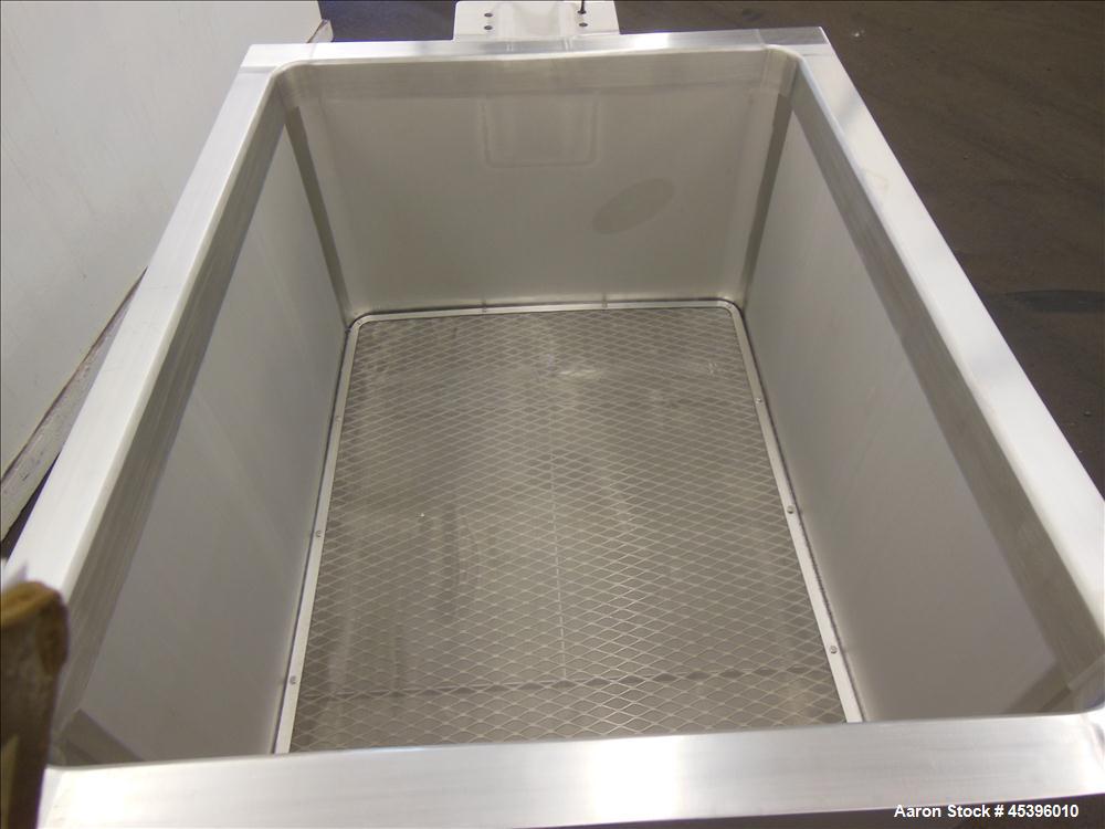 201 Gallon Stainless Steel Apache Stainless Equipment Square Gravity Filter Tank
