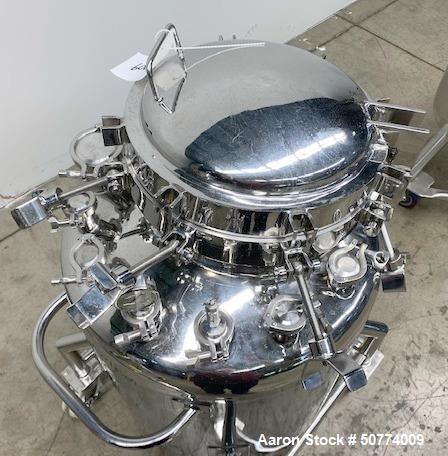 Used B&G Custom Pressure Tank, 150 Liters