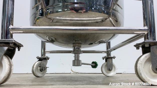 Used B&G Custom Pressure Tank, 150 Liters