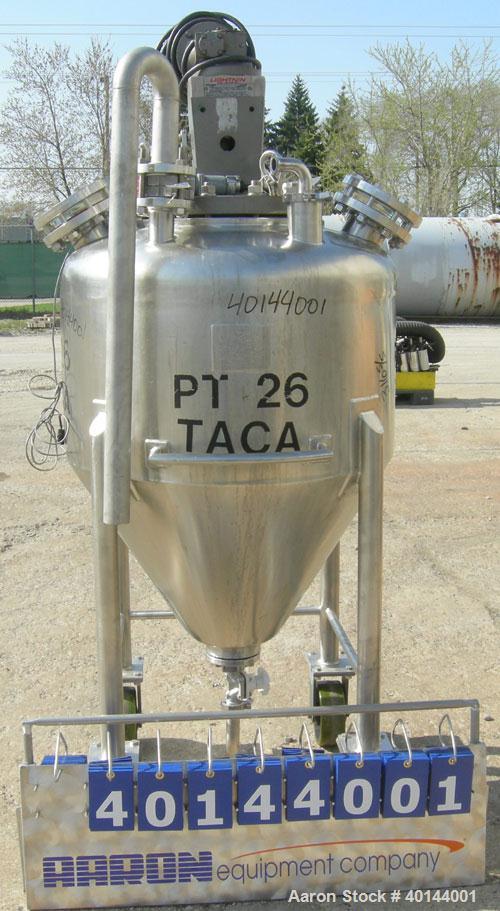 Used B & G Pressure Tank, 75 Gallon, 316 Stainless Steel, Vertical. Approximately 32" diameter x 20" straight side x 24" coned bottom. Dish top. Internal rated 75/fv psi at 300 deg F. Top entering Li...