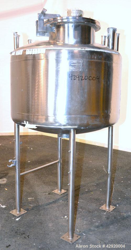 Used B&G Machine Pressure Tank, 198 Gallon (750 Liter), 316L Stainless Steel, Vertical. 48’’ Diameter x 20’’ straight side, dished top and bottom. Internal rated Full Vacuum & 30 psi at 270 degrees F...