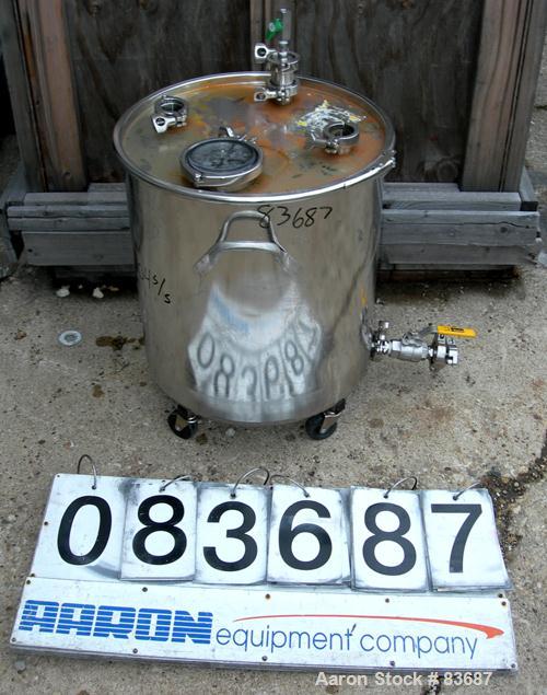 USED: Bolz Tank, 20 gallon, 304 stainless steel, vertical. 17-3/4" diameter x 19" straight side. Open top with clamp-on cover, flat bottom. Cover openings: (3) 1-1/2" tri clamp, 4-1/2" tri clamp, 1" ...