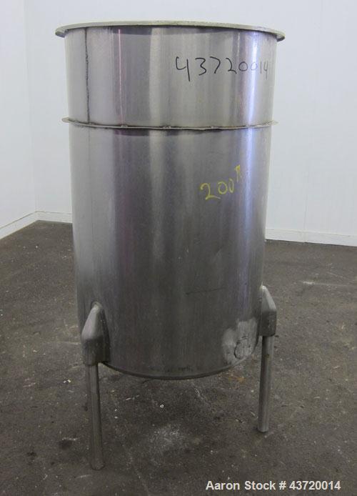 Used Chem-Tek Tank, 140 Gallon, 304 Stainless Steel, Vertical.  30” Diameter x 47-1/2” straight side.  Open top with a 1 piece cover, sloped bottom.  1-1/2” Off center bottom outlet.  Mounted on 3 st...