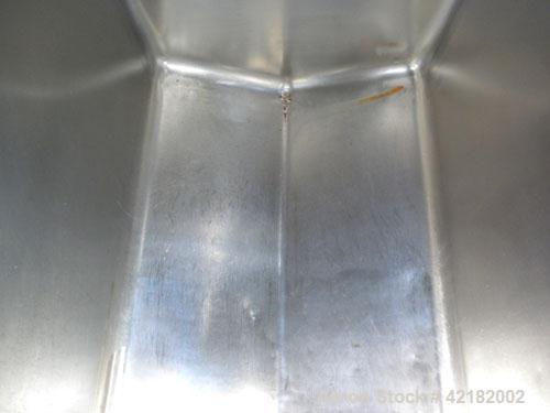 Used Cherry Burrell 3 Compartment Tank, approximately 390 total gallons, 130 gallon each compartment, model UAMS375R, 304 stainless steel, horizontal. Each compartment measures approximately 36" long...