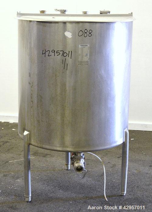 Used Cherry-Burrell Tank, 160 Gallon, 304 Stainless Steel, Vertical. 36’’ Diameter x 37’’ straight side. Open top with a 2 piece cover, sloped bottom. Provision for a clamp on agitator. 2’’ Tri-clamp...