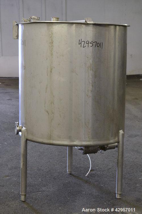 Used Cherry-Burrell Tank, 160 Gallon, 304 Stainless Steel, Vertical. 36’’ Diameter x 37’’ straight side. Open top with a 2 piece cover, sloped bottom. Provision for a clamp on agitator. 2’’ Tri-clamp...