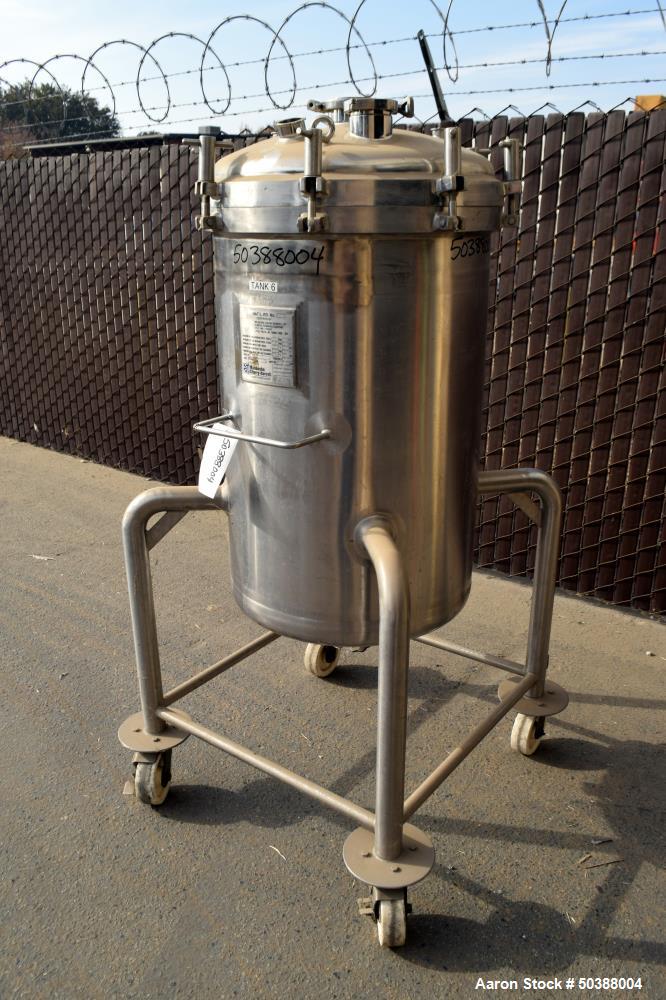 Used-  Cherry-Burrell Pressure Tank, 200 Liter (52 Gallon)