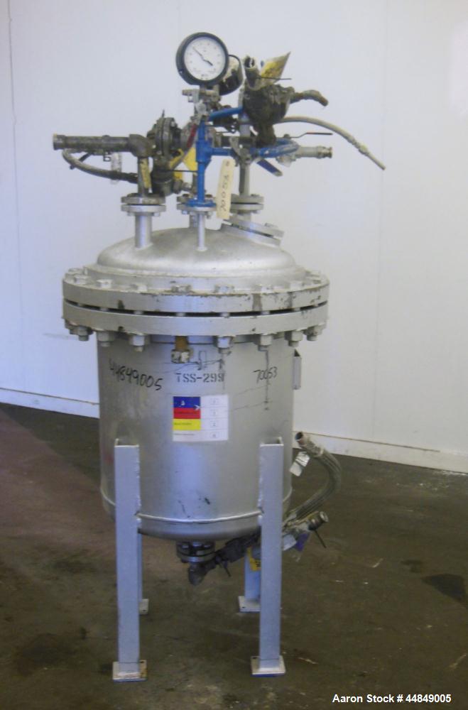Used Chicago Boiler Company Pressure Tank, 50 Gallon, 304 Stainless Steel, Vertical. 24" Diameter x 24" straight side, dished bolt on top, dished bottom. Internal rated 14.7/122 psi at 365 degrees F....