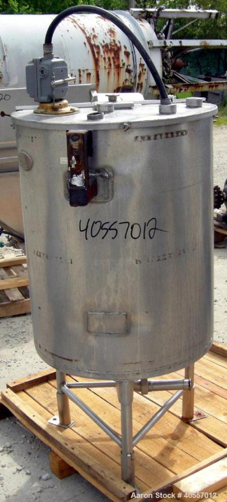 Used Coulter tank, 75 gallon, 304 stainless steel, vertical. 26" diameter x 32" straight side, open top a 1 piece 1/3 hinged cover, coned bottom. Includes a shaft with a 3 blade prop, no drive. Appro...
