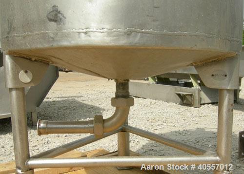Used Coulter tank, 75 gallon, 304 stainless steel, vertical. 26" diameter x 32" straight side, open top a 1 piece 1/3 hinged cover, coned bottom. Includes a shaft with a 3 blade prop, no drive. Appro...