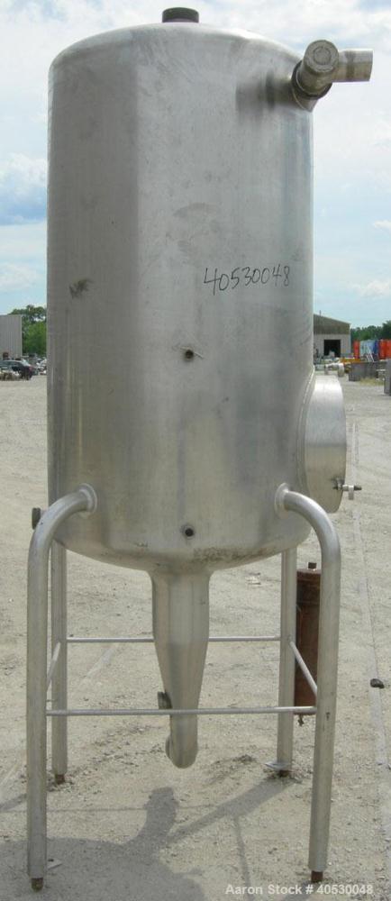 Used- Creamery Package Tank, 250 gallon, 304 stainless steel, vertical. Approximately 36" diameter x 53" straight side, dish...
