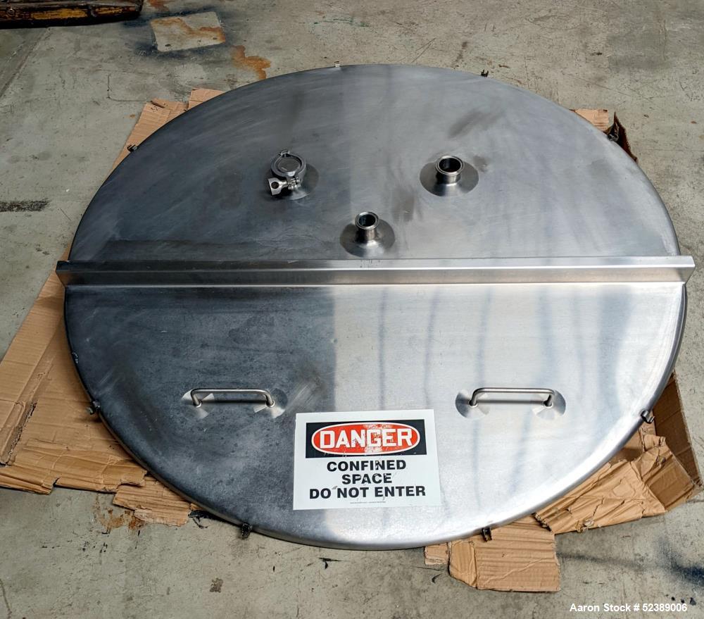 Custom Metalcraft 365 Gallon Stainless Steel Tank