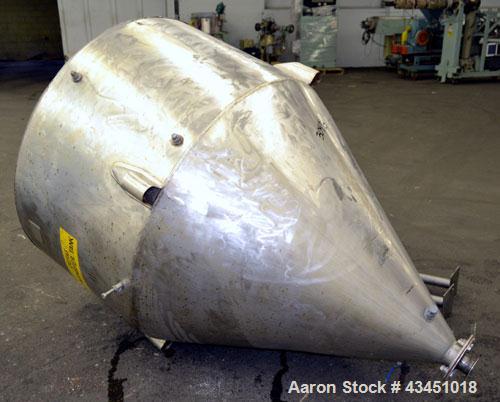 Used Custom Metalcraft Tank, 200 Gallon, 304 Stainless Steel, Vertical. 48' Diameter x 26" straight side x 44" coned bottom. Open top with a hinged cover. 3-1/2" Center bottom outlet. Mounted on 4 ca...