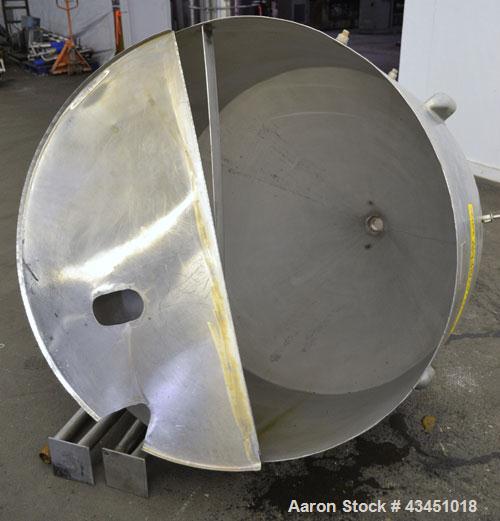Used Custom Metalcraft Tank, 200 Gallon, 304 Stainless Steel, Vertical. 48' Diameter x 26" straight side x 44" coned bottom. Open top with a hinged cover. 3-1/2" Center bottom outlet. Mounted on 4 ca...