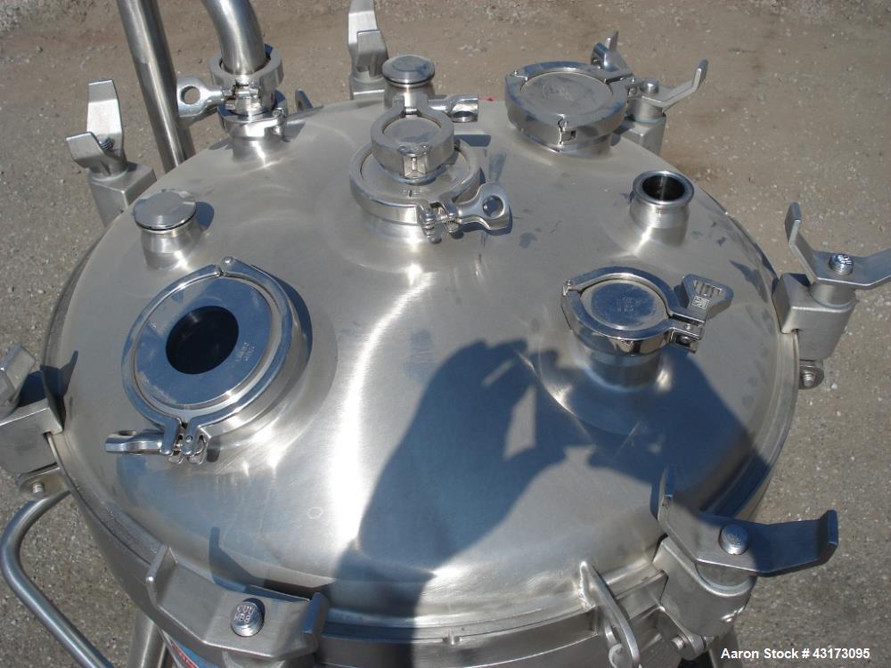 Used 80 Liter DCI receiver, 316L stainless steel construction, 24" diameter x 10" straight side, Rated 50/15 psig @ 350 degrees F internal, removable dished top and dished bottom, 1.5" drain, top has...