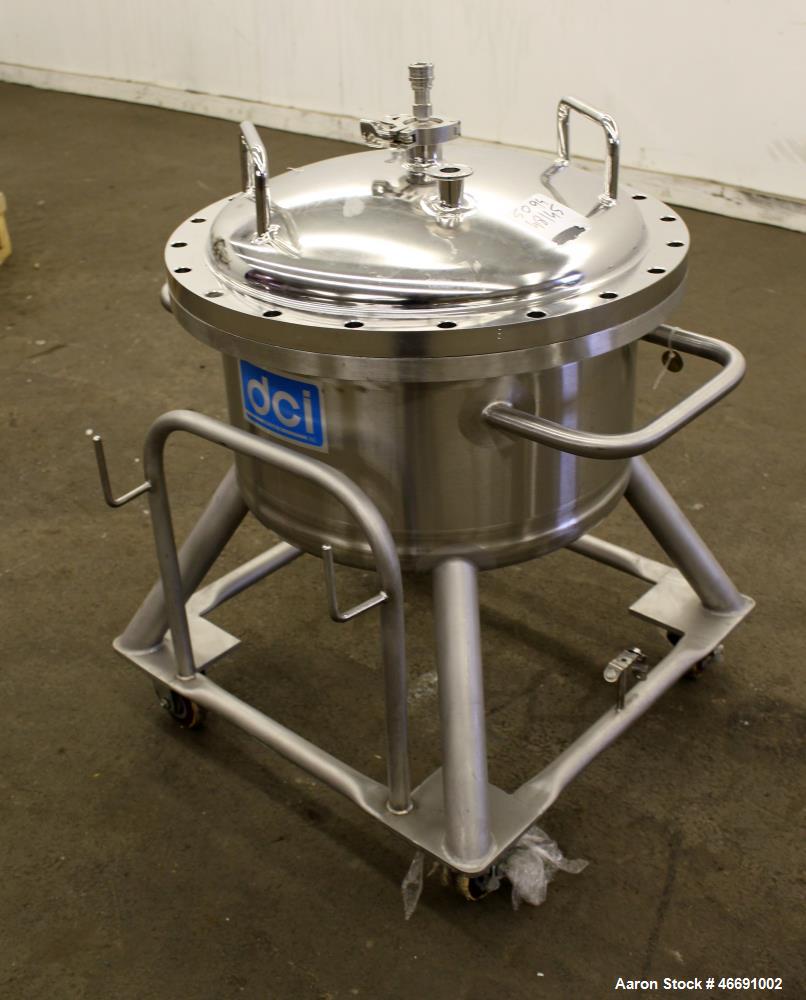 Used DCI Pressure Tank, 60 Liter (15.8 Gallon), 316 Stainless Steel, Vertical.