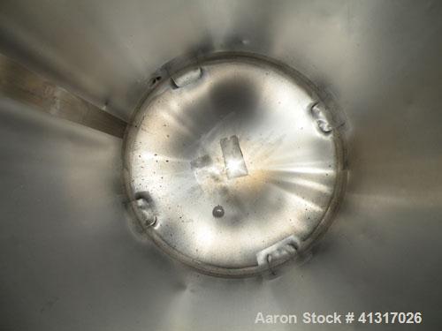 Used DCI Pressure Tank, 150 Gallon, 316L Stainless Steel, Vertical. 30" diameter x 44" straight side. Dish top and bottom. Internal rated 25 psi at 200 deg F. Openings: top  12" manway, no cover, (2)...