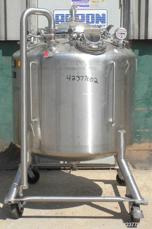 Used DCI Pressure Tank, 184 Gallon, 316L stainless steel, vertical. 41-3/4" Diameter x 26" straight side, dish top and bottom. Internal rated +35/-15 psi @ 284 degrees F. Internal CIP spray ball. Ope...