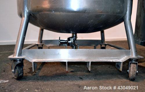 Used DCI Pressure Tank, 211.34 Gallon, 316 Stainless Steel, Vertical. 43-1/4’’ Diameter x 37’’ straight side, dished top and bottom. Internal rated 50 psi at 300 degrees F. Openings: top 16’’ manway ...