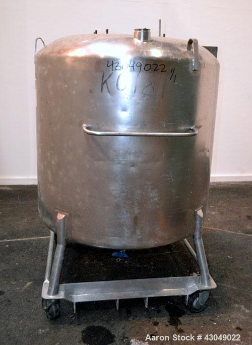 Used DCI Pressure Tank, 211.34 Gallon, 316 Stainless Steel, Vertical. 43-1/4’’ Diameter x 37’’ straight side, dished top and bottom. Internal rated 50 psi at 300 degrees F. Openings: top 16’’ manway,...