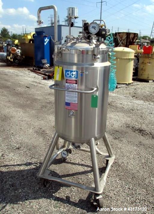 Used DCI receiver,100 liter, 316 stainless steel construction, approximately 18" diameter x 31" straight side, removable dish top, dish bottom, rated 50 psi and full vacuum at 350 f internal, 3", (2)...
