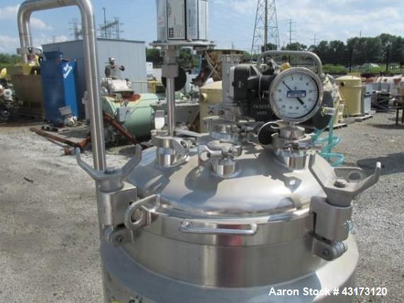 Used DCI receiver,100 liter, 316 stainless steel construction, approximately 18" diameter x 31" straight side, removable dish top, dish bottom, rated 50 psi and full vacuum at 350 f internal, 3", (2)...