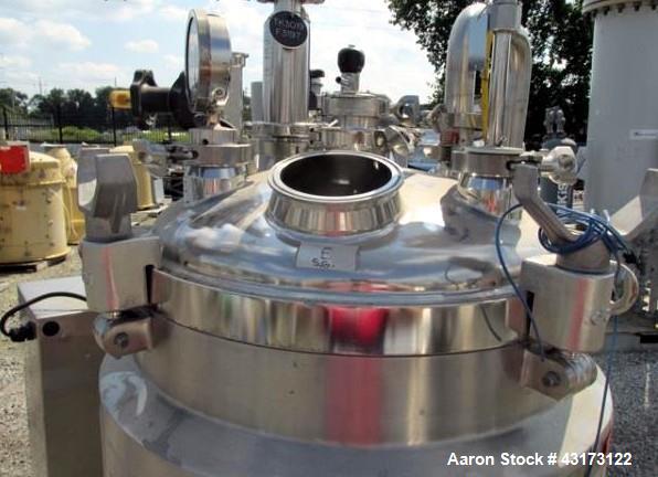 Used DCI receiver,150 liter, 316 stainless steel construction, approximately 18" diameter x 41" straight side, removable dish top, dish bottom, rated 50 psi and full vacuum at 350 f, bottom mounted B...