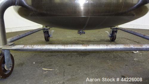 Used DCI Pressure Tank, 158.5 Gallon (600 Liter), 316 Stainless Steel, Vertical. 41-3/4" Diameter x 21" straight side, dished top and bottom. Internal rated 25 psi & Full Vacuum at 256 degrees F. Ope...