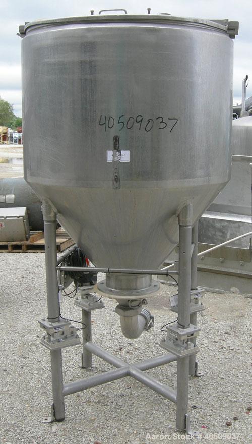 Used Dairy Craft tank, 175 gallon, 304 stainless steel, vertical. 42" diameter x 28" straight side x 28" coned bottom, flat top with (2) 1/3 covers. Hinged stainless steel agitator bridge. Bottom sup...