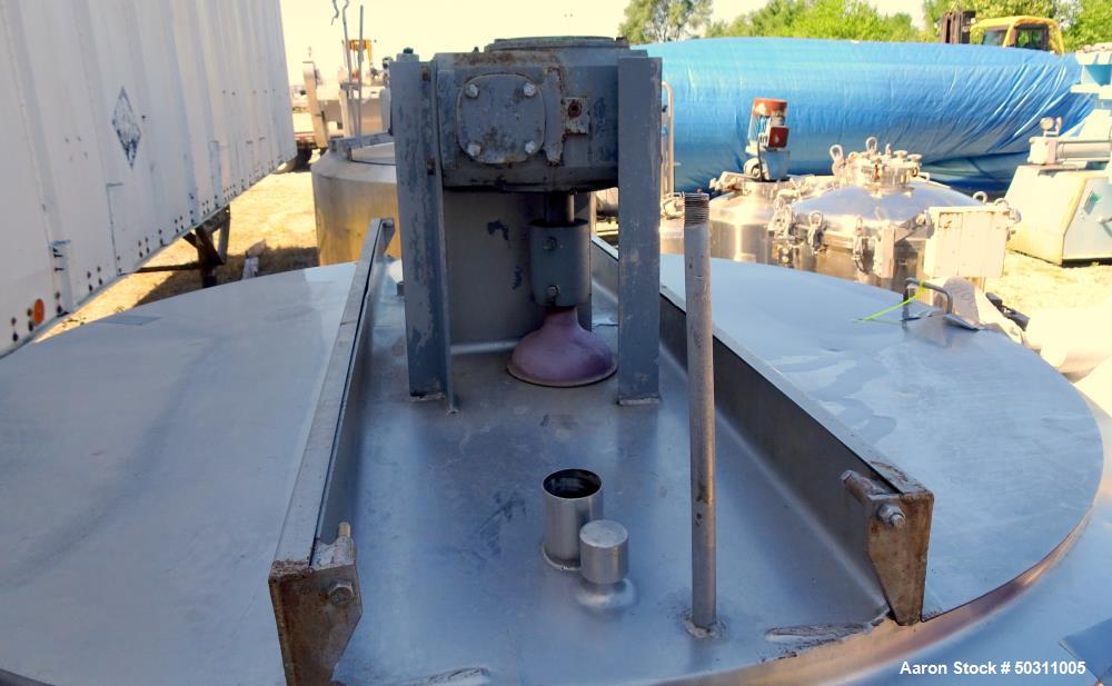 Used Damrow Brothers Pasteurizer Tank, Model 400-GA, Approximately 400 Gallon.