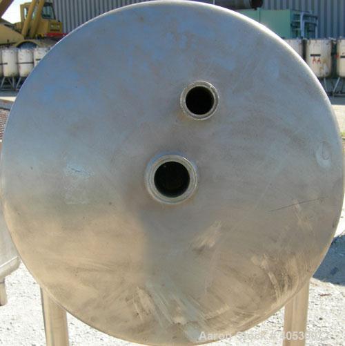 Used - Delaval Vacu-Therm Tank, 60 gallon, model 500, 304 stainless steel. Approximately 20'' diameter x 44'' straight side. Open top with a cover, with 1 1/2'' and 2'' tri-clamp openings. Coned bott...