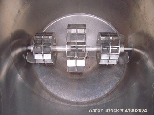 Used Stainless Products Pre-Mix Tank, 120 gallon, 316 stainless steel, vertical. 32" diameter x 36" straight side. Open top with a 2 piece cover, coned bottom. Bottom agitator with (3) squirrel cage ...