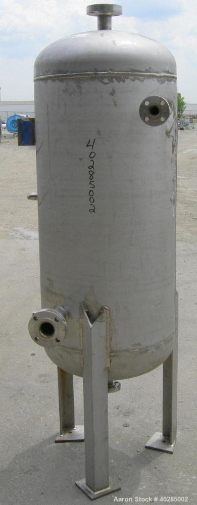 Used Doyle and Roth pressure tank, 100 gallon, 316L stainless steel, vertical.  24" diameter x 48" straight side.  Dish top and bottom.  Internal rated FV/150 psi @ 225 degrees F.  1 1/2" center bott...