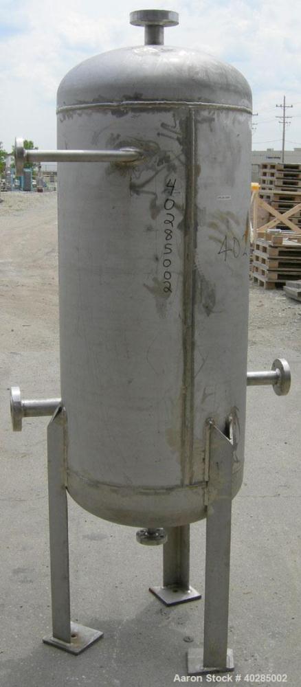Used Doyle and Roth pressure tank, 100 gallon, 316L stainless steel, vertical.  24" diameter x 48" straight side.  Dish top and bottom.  Internal rated FV/150 psi @ 225 degrees F.  1 1/2" center bott...