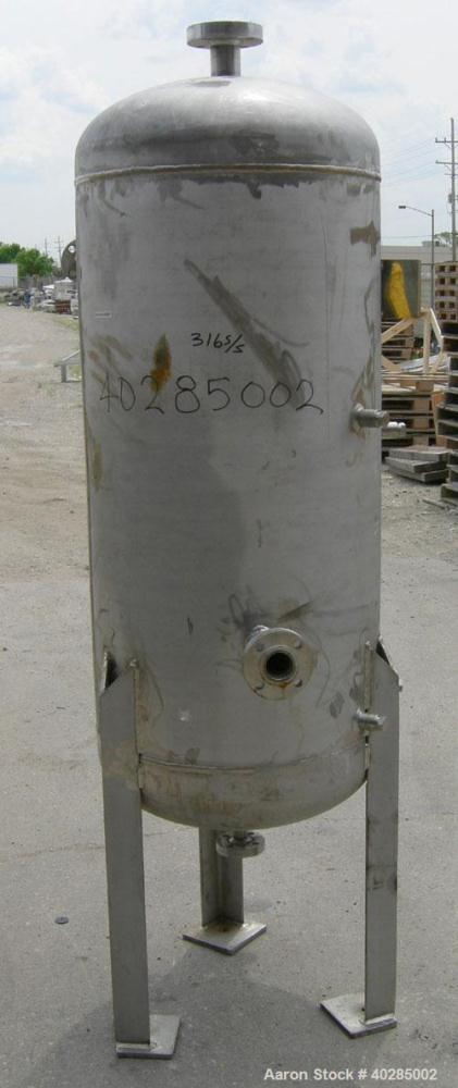 Used Doyle and Roth pressure tank, 100 gallon, 316L stainless steel, vertical.  24" diameter x 48" straight side.  Dish top and bottom.  Internal rated FV/150 psi @ 225 degrees F.  1 1/2" center bott...