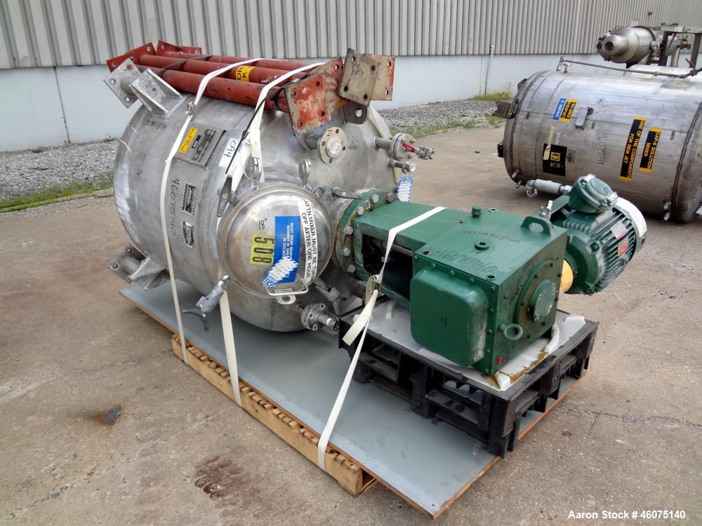 Used Eastern Manufacturing Pressure Tank, 275 Gallon, 316L Stainless Steel, Vertical. Approximate 48" diameter x 32" straight side, dished top & bottom. Internal rated 80 psi/Full Vacuum at -20 to 20...