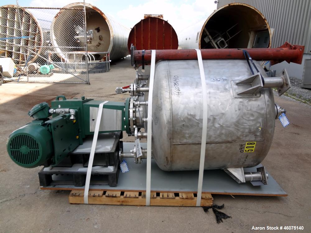 Used Eastern Manufacturing Pressure Tank, 275 Gallon, 316L Stainless Steel, Vertical. Approximate 48" diameter x 32" straight side, dished top & bottom. Internal rated 80 psi/Full Vacuum at -20 to 20...