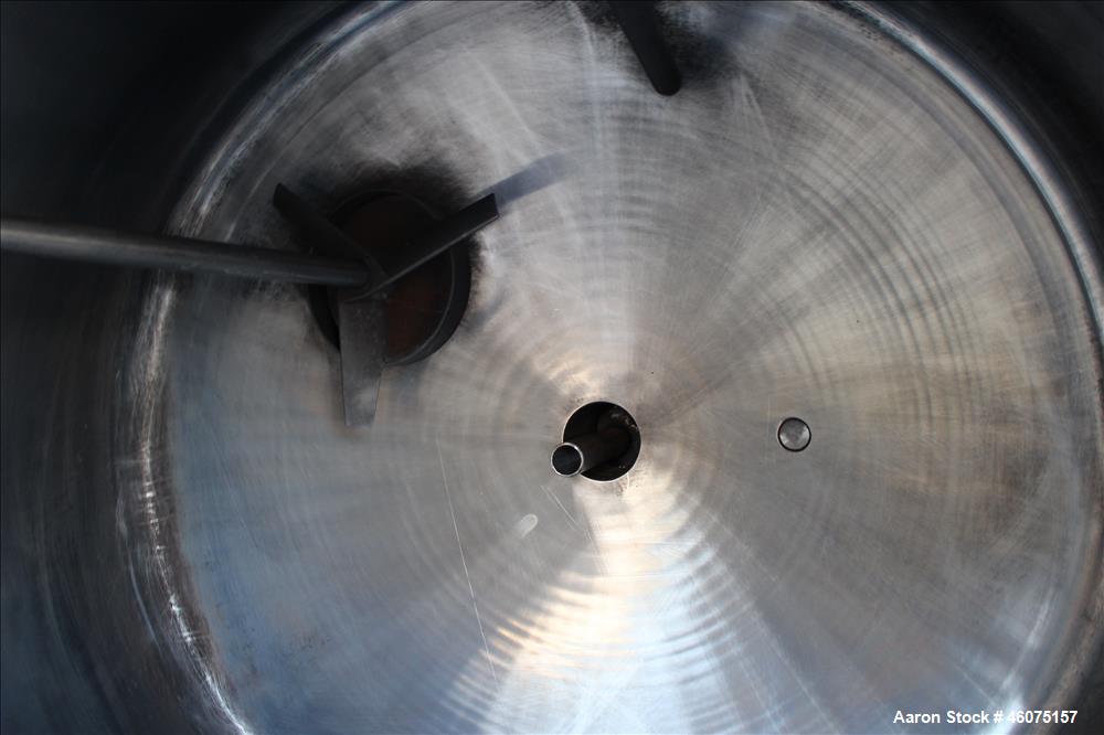 Used Eastern Manufacturing Pressure Tank, 150 Gallon, 316L Stainless Steel, Vertical. Approximate 40" diameter x 24" straight side, dished top & bottom. Internal rated 80 psi/Full Vacuum at -20 to 20...