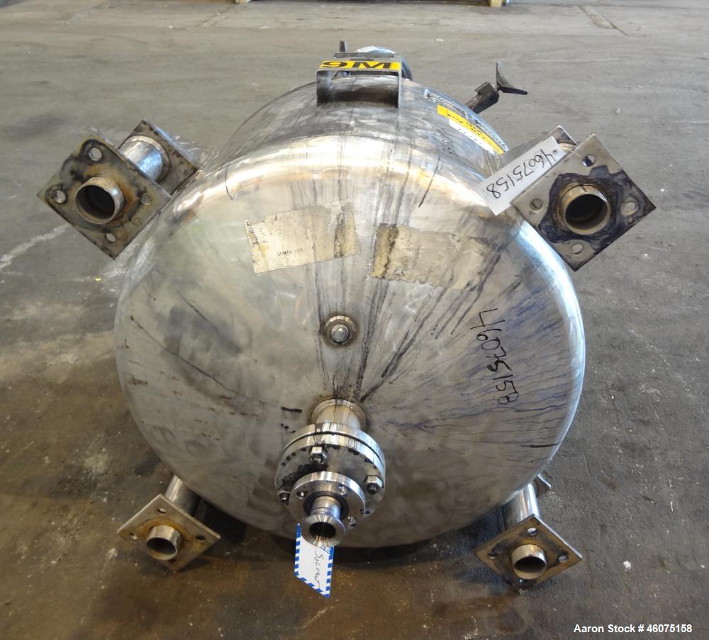Used Eastern Manufacturing Pressure Tank, 150 Gallon, 316L Stainless Steel, Vertical. Approximate 40" diameter x 24" straight side, dished top & bottom. Internal rated 80 psi/Full Vacuum at -20 to 20...