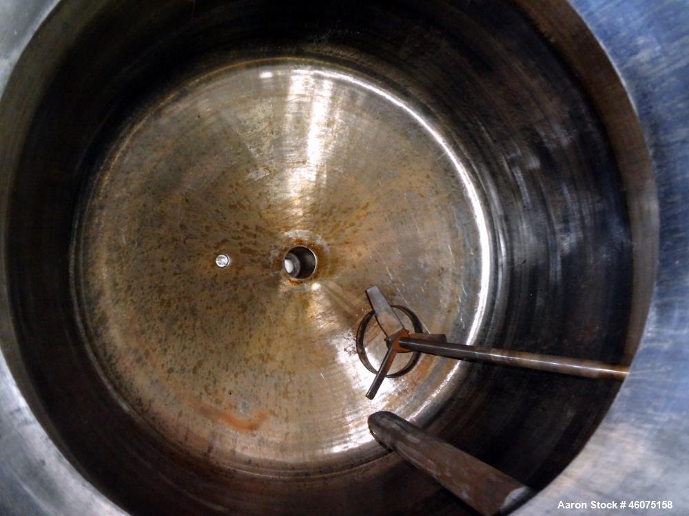 Used Eastern Manufacturing Pressure Tank, 150 Gallon, 316L Stainless Steel, Vertical. Approximate 40" diameter x 24" straight side, dished top & bottom. Internal rated 80 psi/Full Vacuum at -20 to 20...