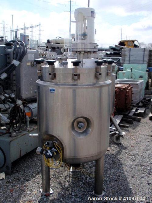 Used Feldmeier Receiver Tank, 60 gallon, 316L stainless steel, vertical. 24" diameter x 30" straight side, removable dish top, dish bottom. Internal rated 30 psi and full vacuum at 350 deg F. Off cen...