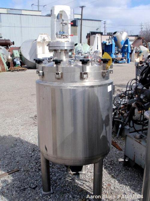 Used Feldmeier Receiver Tank, 60 gallon, 316L stainless steel, vertical. 24" diameter x 30" straight side, removable dish top, dish bottom. Internal rated 30 psi and full vacuum at 350 deg F. Off cen...