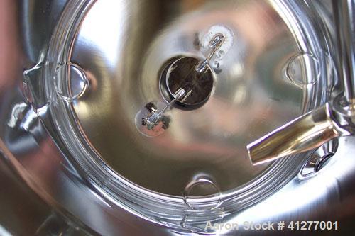 Used Feldmeier Pressure Tank, 50 Gallon, 316L stainless steel, vertical. 23 5/8" diameter x 25" straight side, dished clamp on top, dish bottom. Internal rated 45/FV at 350 deg F. Off center Lightnin...