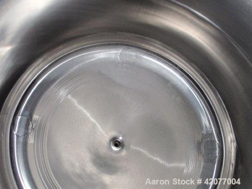 Used Feldmeier Pressure Tank, 250 Gallon, 316 Stainless Steel, Vertical. 42’’ diameter x 36’’ straight side, dished top and bottom. Internal rated 75psi/FV at 300 deg.f.. Openings top 1-1/2’’, (2) 2’...