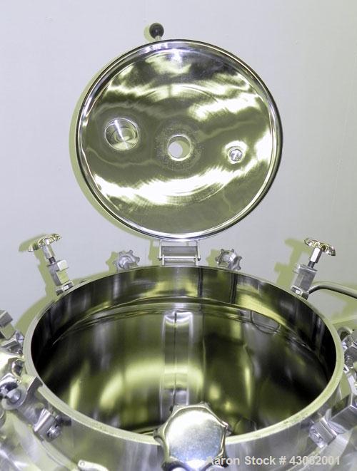 Used Feldmeier Pressure Tank, 350 Liter (92.48 Gallons), 316L Stainless Steel, Vertical. 36 Diameter x 20 straight side, dished top and bottom. Internal rated 30 psi at -20 to 350 degrees F. Openings...