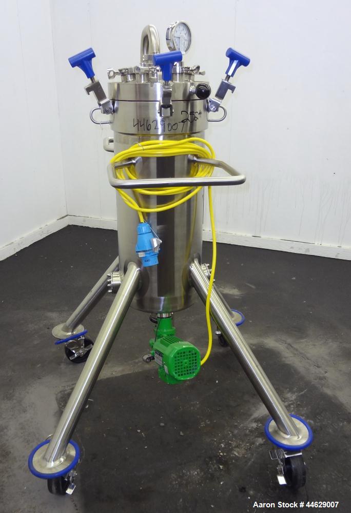 Used Feldmeier Pressure Tank, 13 Gallon (50 Liter), 316L Stainless Steel, Vertical. 12” Diameter x 28” straight side, clamp on slight dished top, dished bottom. Internal rated 50 psi/Full Vacuum at -...