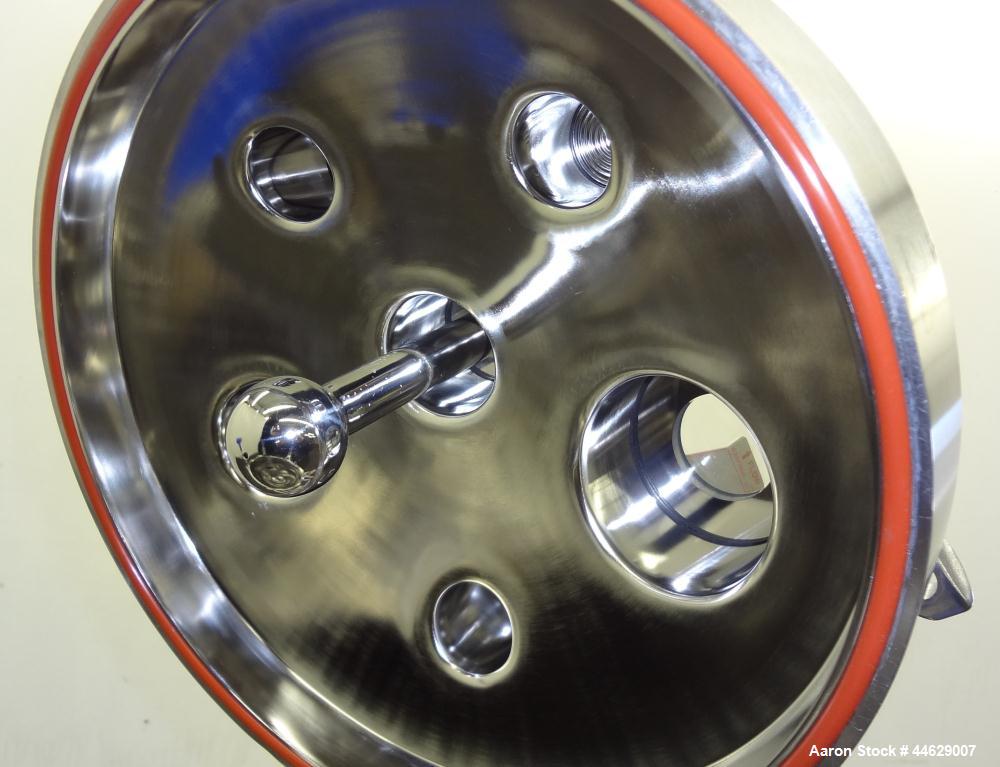 Used Feldmeier Pressure Tank, 13 Gallon (50 Liter), 316L Stainless Steel, Vertical. 12” Diameter x 28” straight side, clamp on slight dished top, dished bottom. Internal rated 50 psi/Full Vacuum at -...
