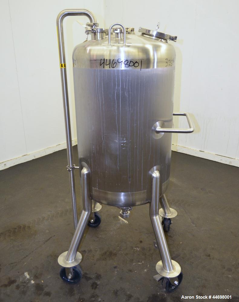 Used 200 Gallon Stainless Steel Feldmeier Pressure Tank
